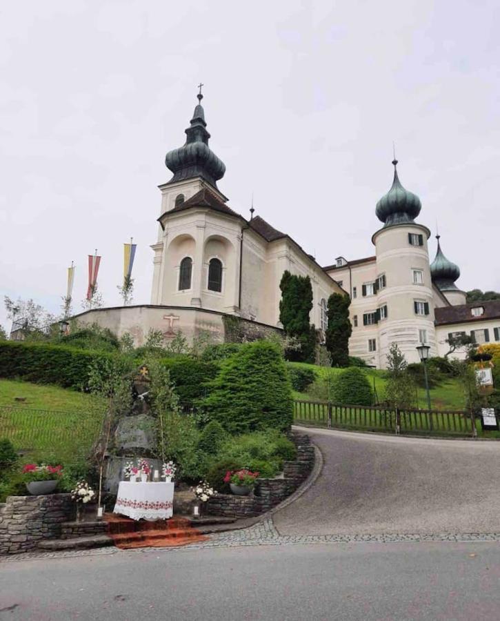 Urlaub In Schlossnaehe 阿特斯特坦 外观 照片